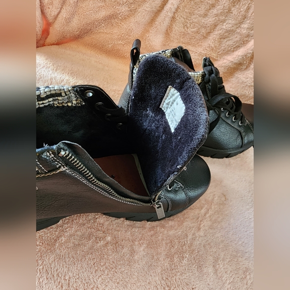 Easy Street Nico Boots, Men's size 10 Black Easy Street Boots - Picture 6 of 9